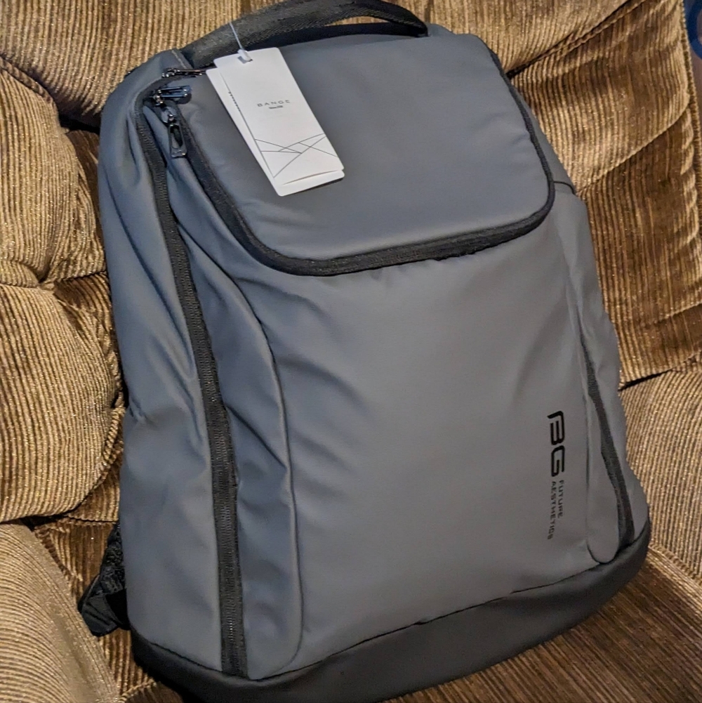 Bange Business/Travel Padded Laptop Backpack.
